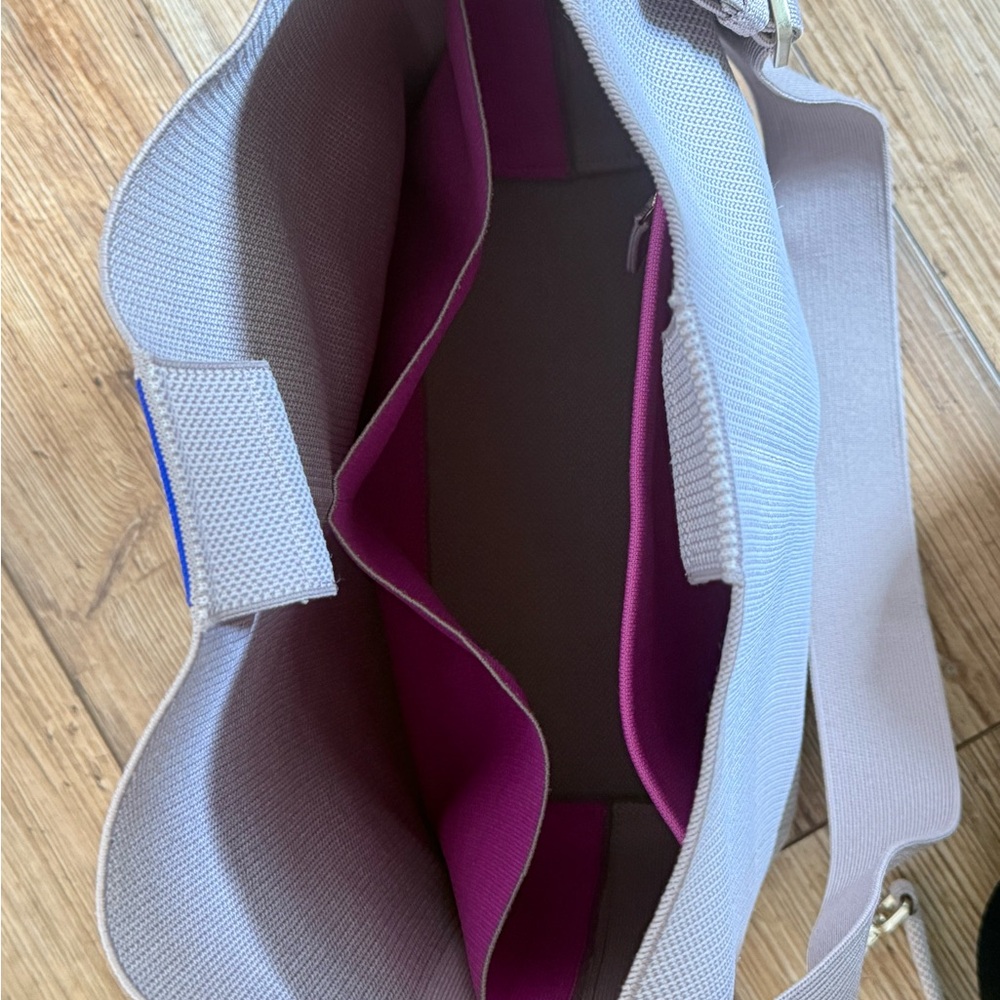 Rothy’s Lilac Haze Bucket Bag - Picture 11 of 14